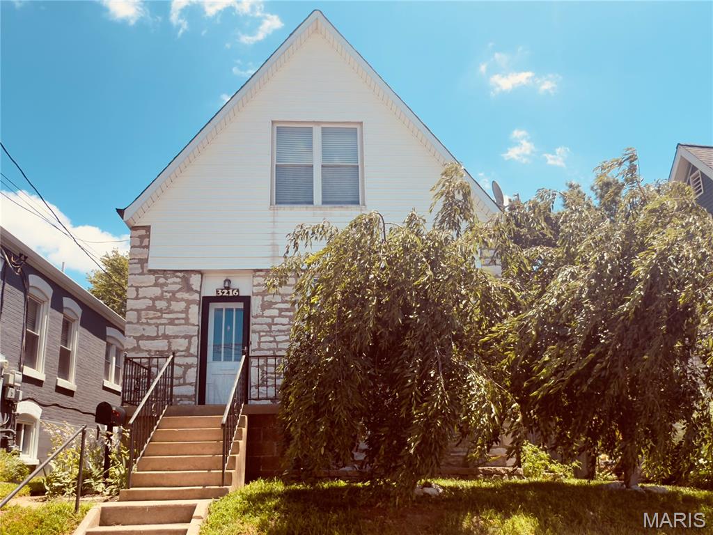 3216 S Big Bend Boulevard Property Photo 1