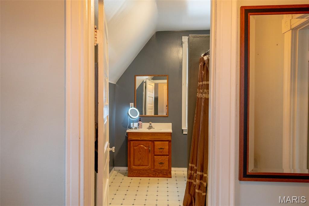 3216 S Big Bend Boulevard Property Photo 32