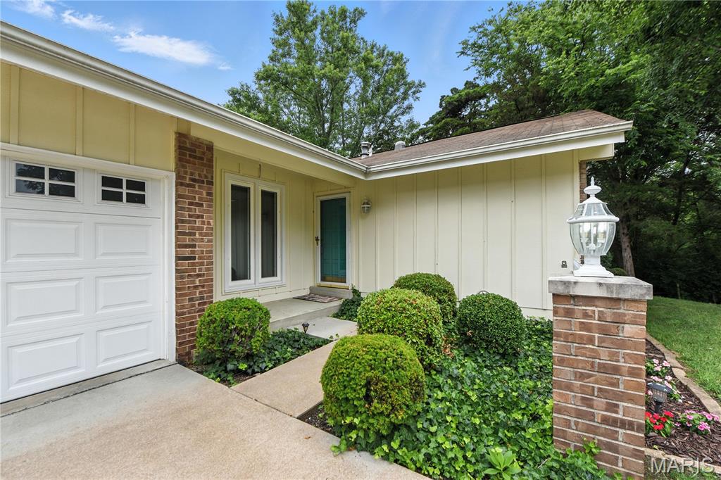 700 Boleyn Place Property Photo 2