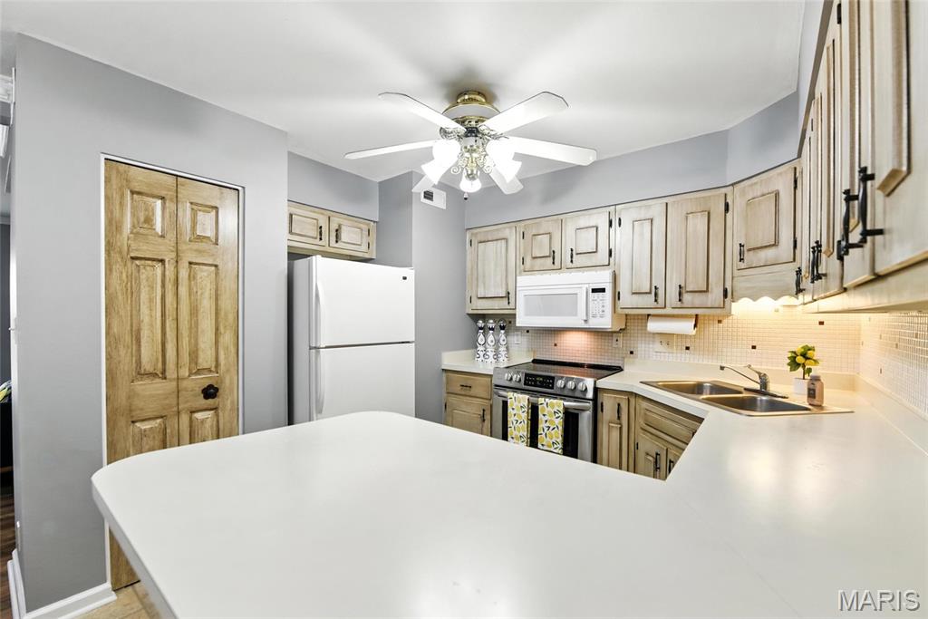 10069 N Bunker Hill Drive A Property Photo 9