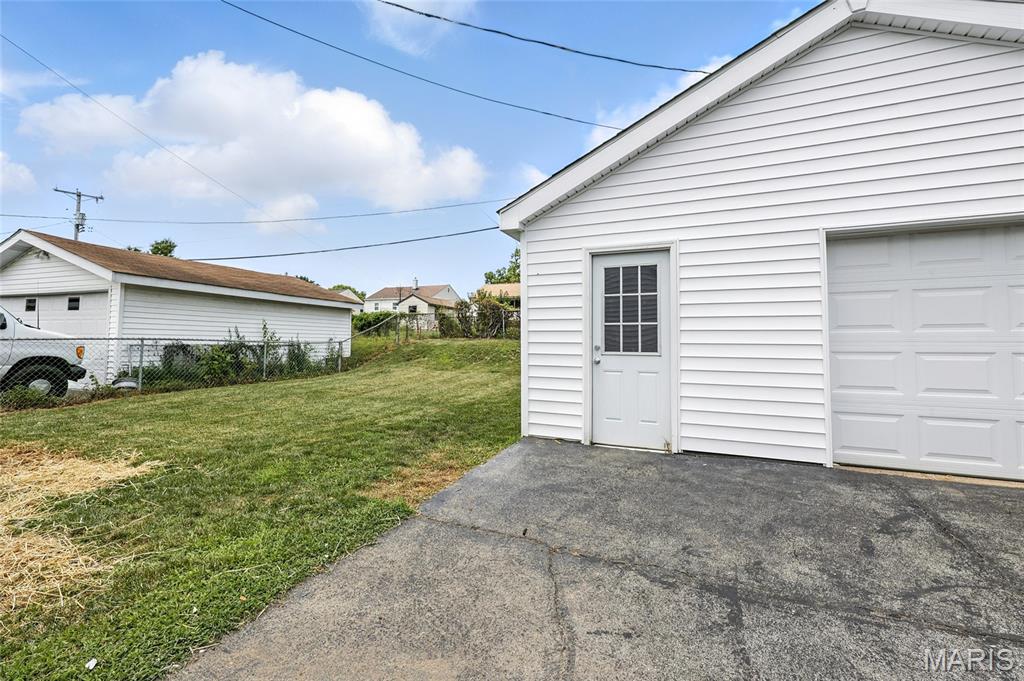 9441 Ridge Avenue Property Photo 37