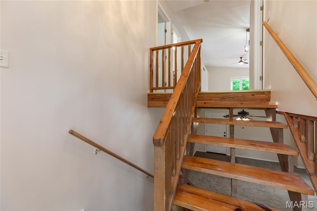 1209 Woodcrest Lane Property Photo 3