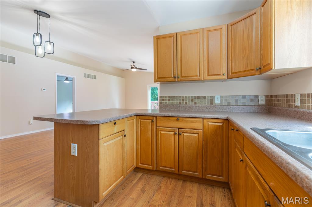 1209 Woodcrest Lane Property Photo 9