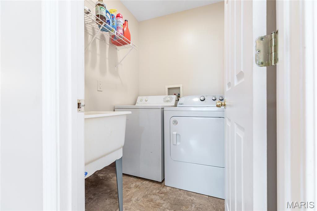 1209 Woodcrest Lane Property Photo 17