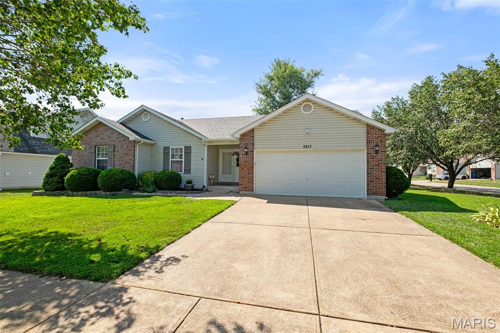 5217 Summer Circle Property Photo 1