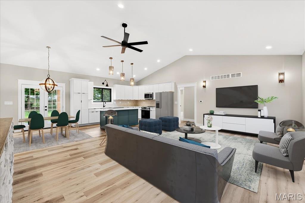 31571 Mimosa Court Property Photo 3