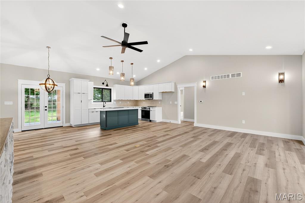 31571 Mimosa Court Property Photo 4