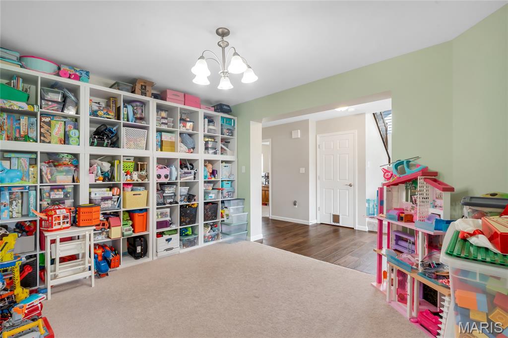 516 Gaslite Drive Property Photo 10