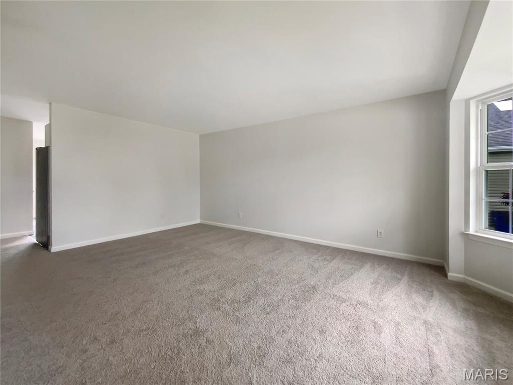1713 Waters Edge Way Property Photo 2