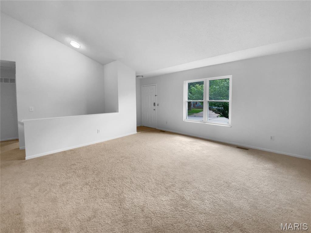 2118 Hungerford Drive Property Photo 2