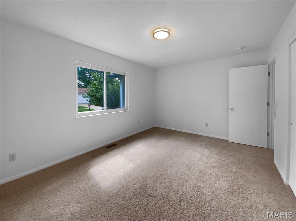 2118 Hungerford Drive Property Photo 4