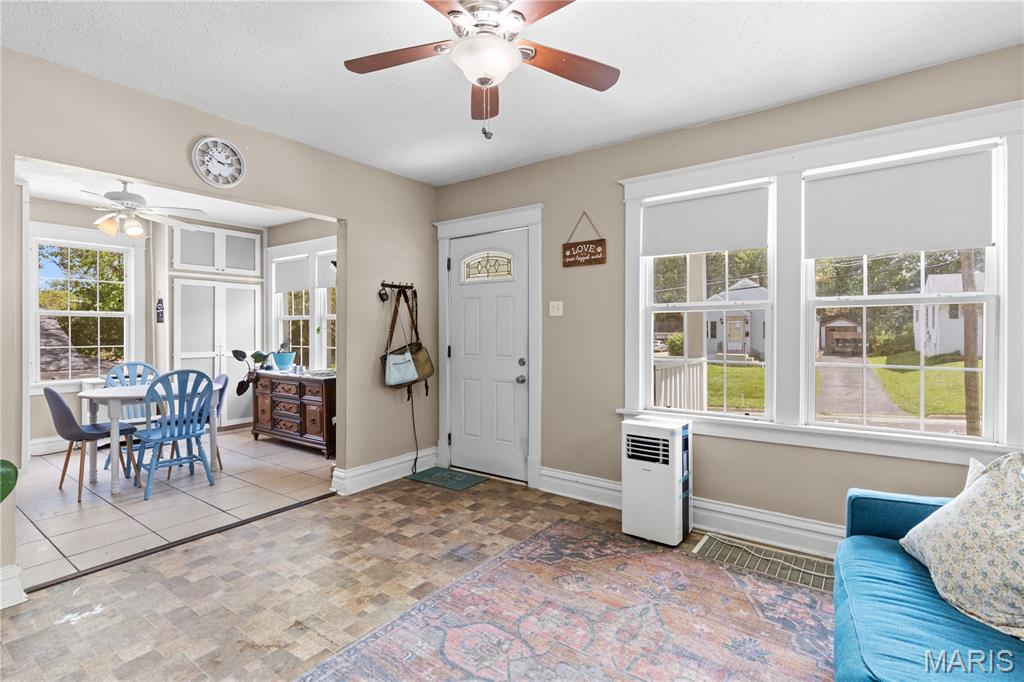 10225 Driver Avenue Property Photo 5