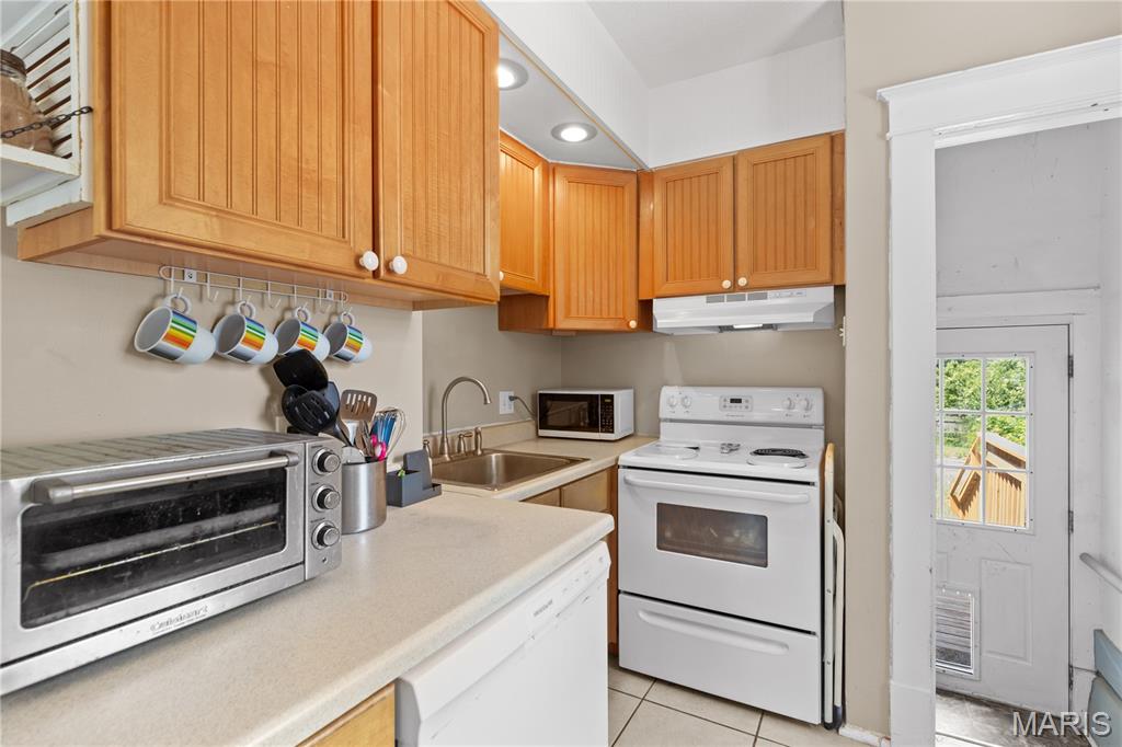 10225 Driver Avenue Property Photo 12