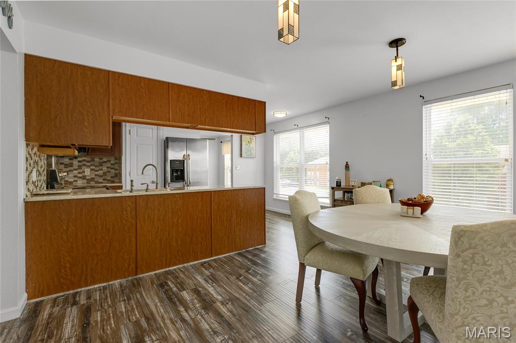 1943 Greenpoint Drive 302 Property Photo 4