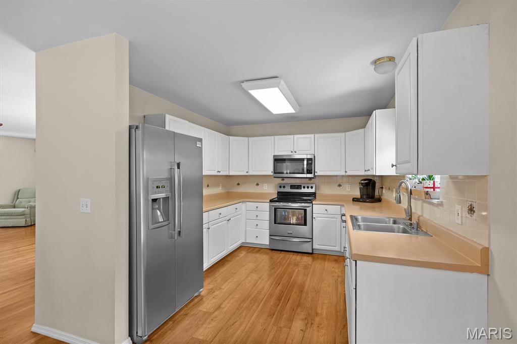 211 Sheffield Court Property Photo 8