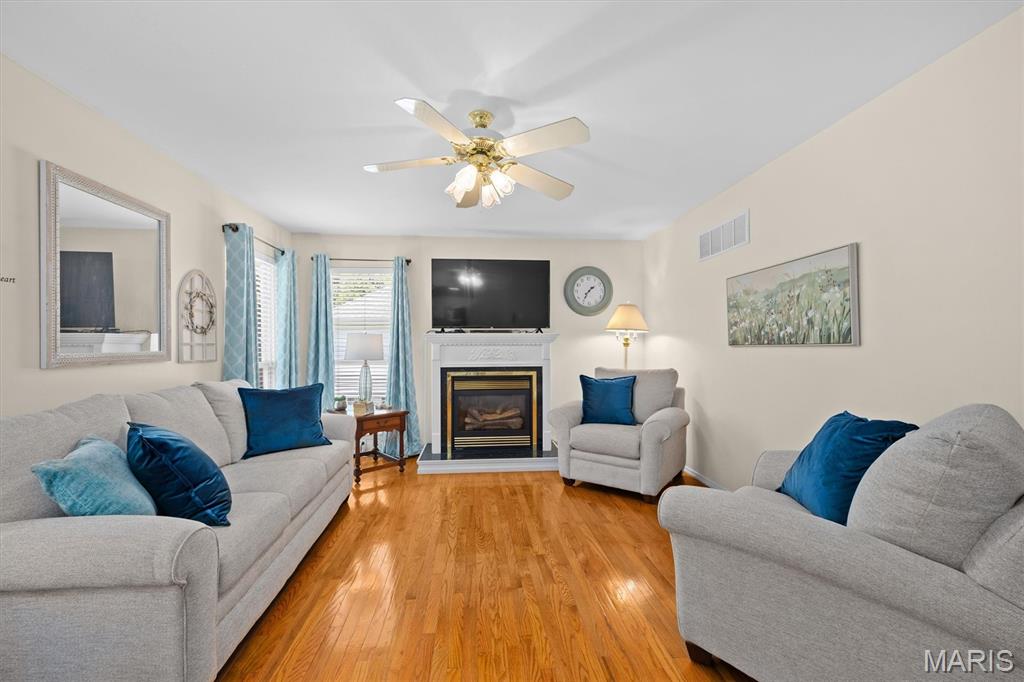 211 Sheffield Court Property Photo 16