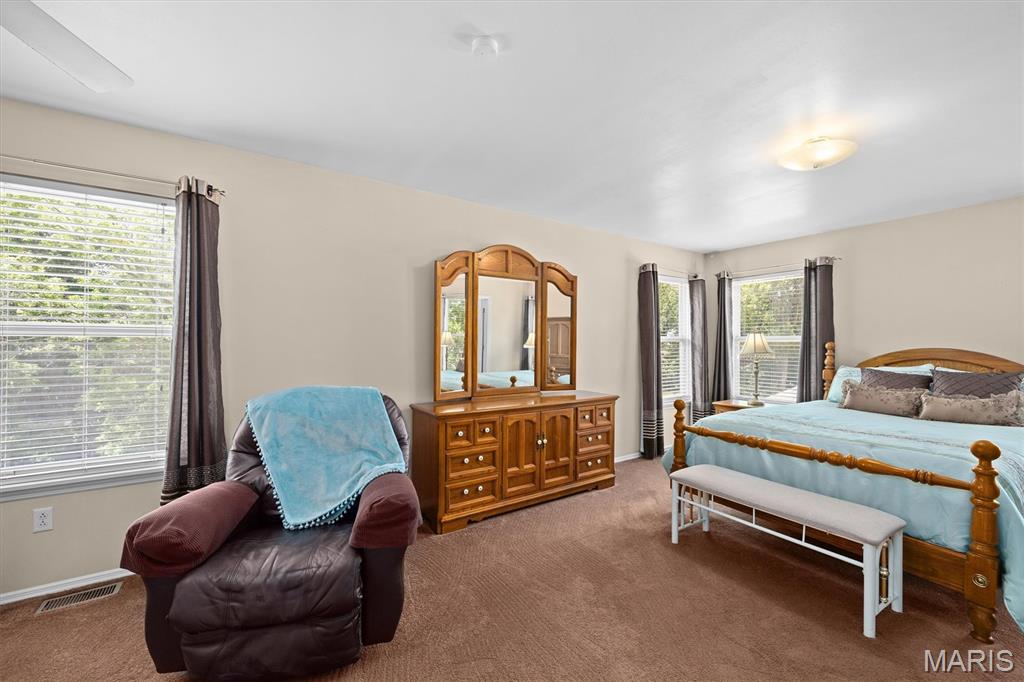 211 Sheffield Court Property Photo 19