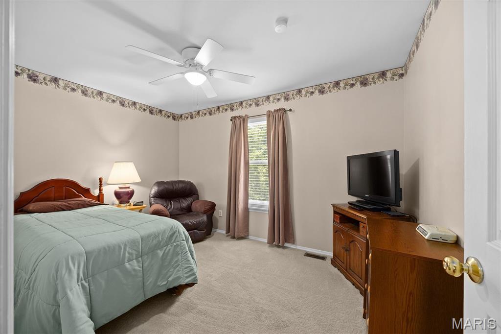 211 Sheffield Court Property Photo 22