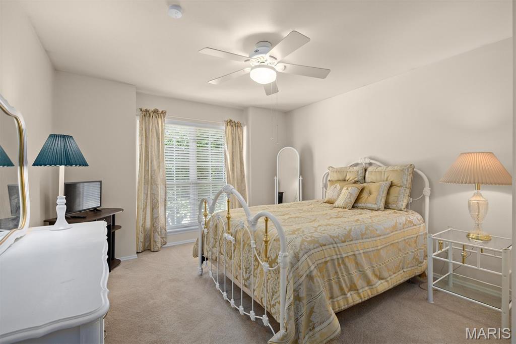 211 Sheffield Court Property Photo 26