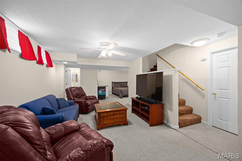 211 Sheffield Court Property Photo 27