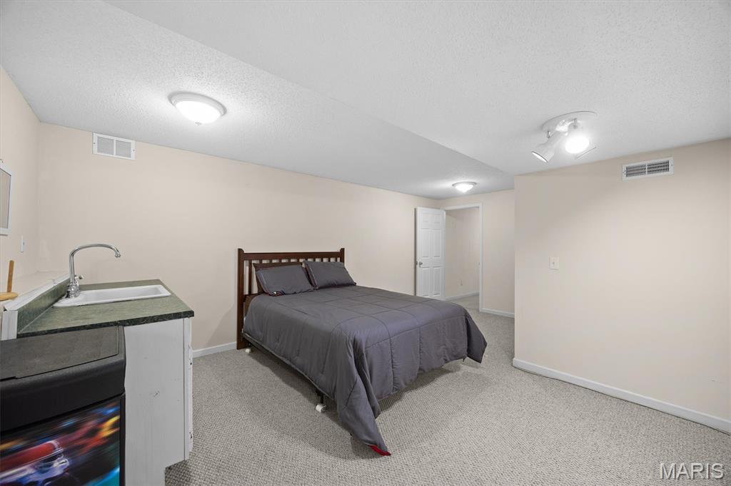 211 Sheffield Court Property Photo 30