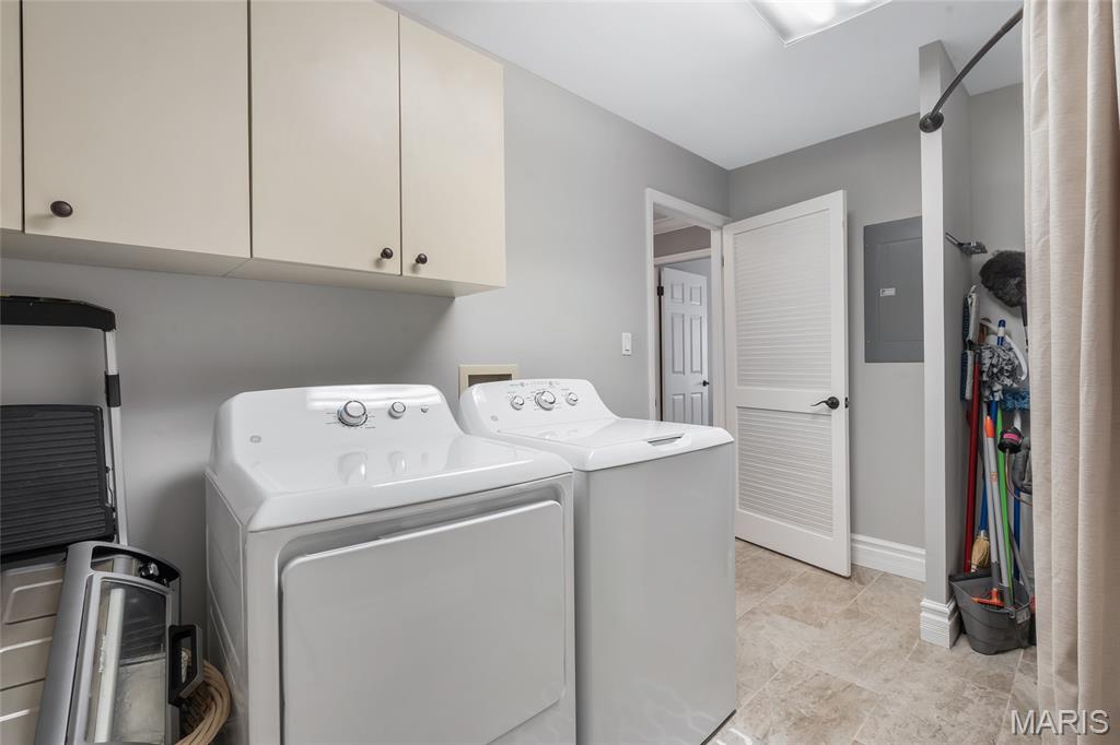 208 Ambridge Court 302 Property Photo 39