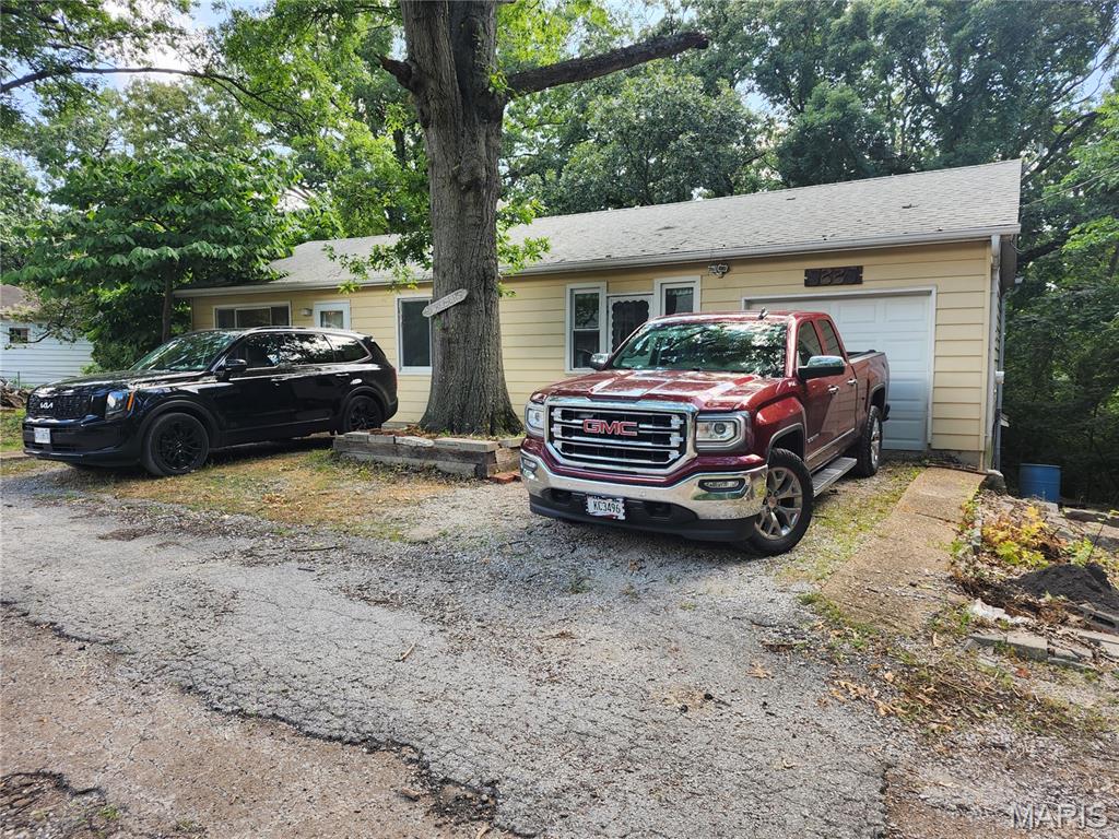 5225 Skyline Court Property Photo 1