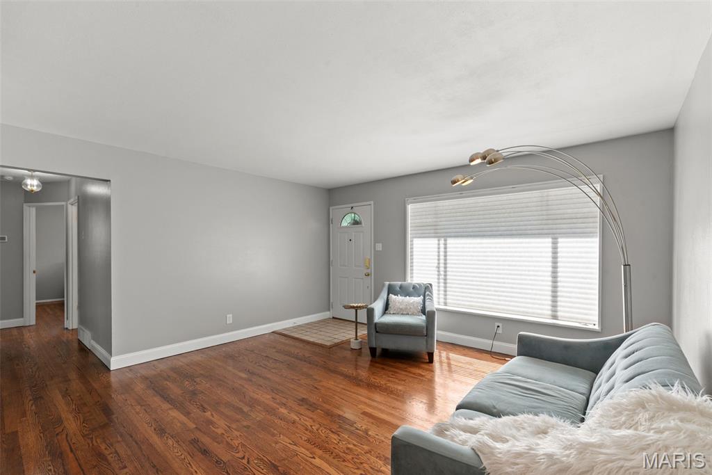 8225 Marvale Lane Property Photo 6
