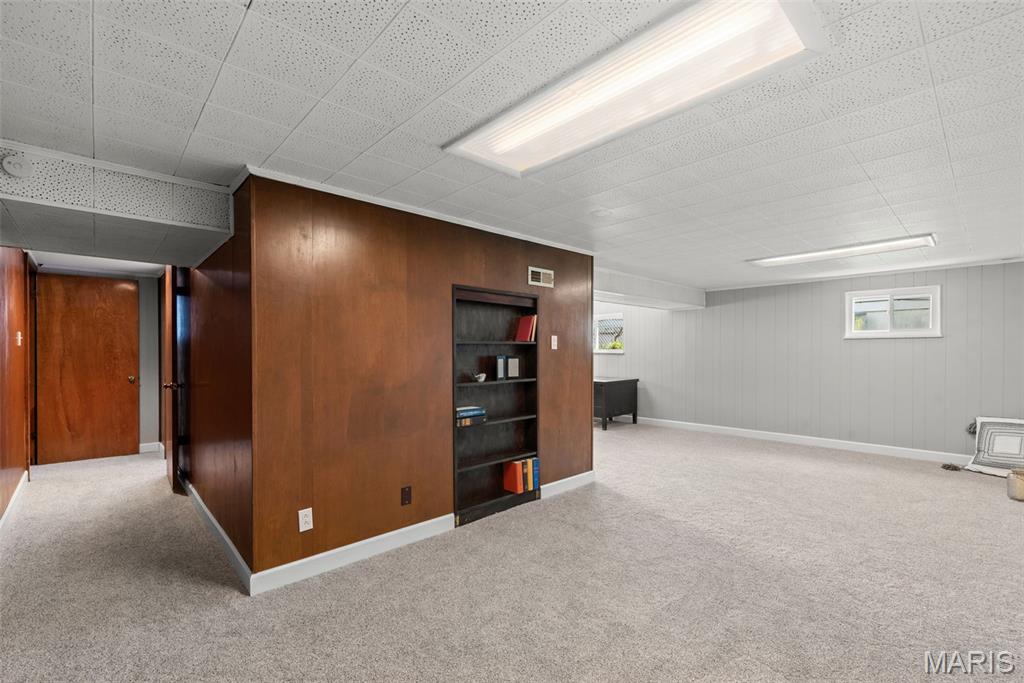 8225 Marvale Lane Property Photo 24