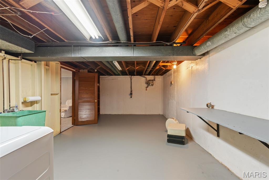 8225 Marvale Lane Property Photo 27