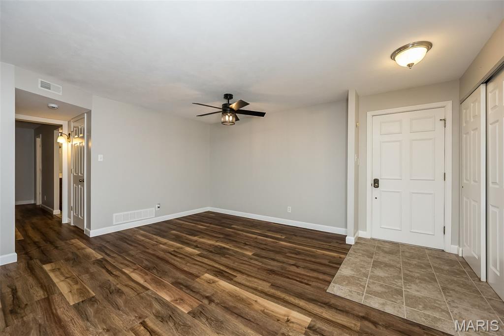 2323 Manor Grove Drive 4 Property Photo 7
