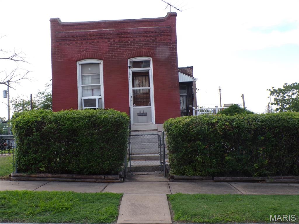 1113 E John Avenue Property Photo 1
