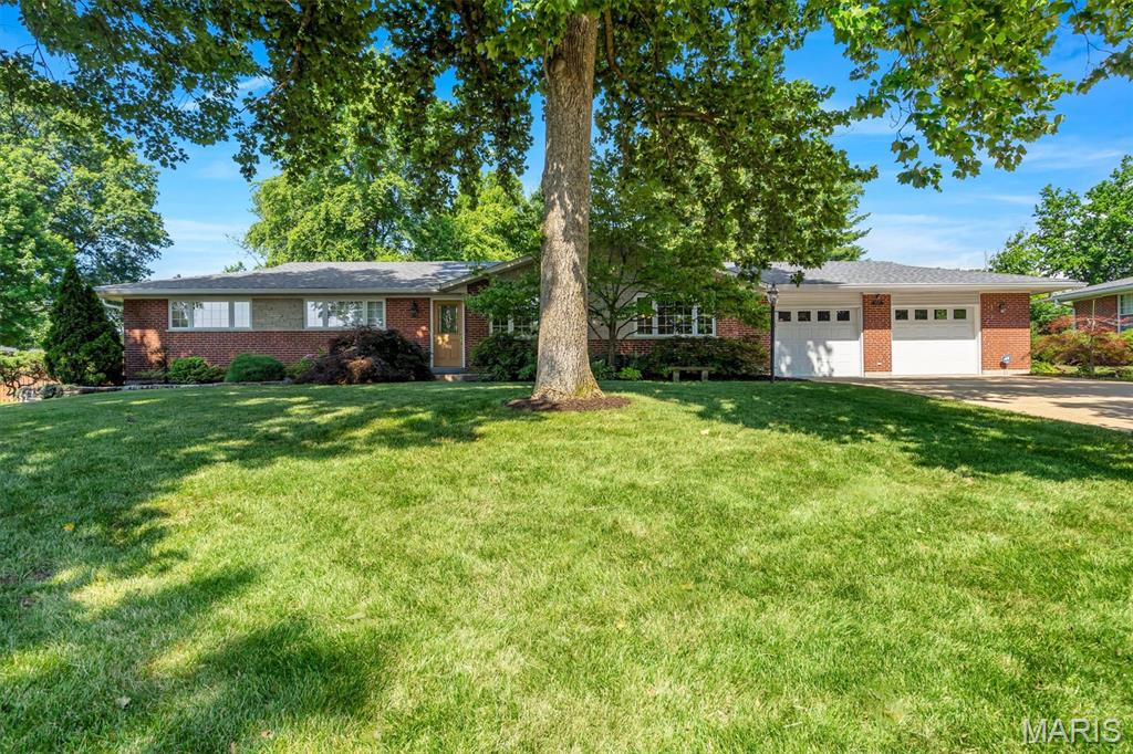 9825 Barrington Drive Property Photo 1