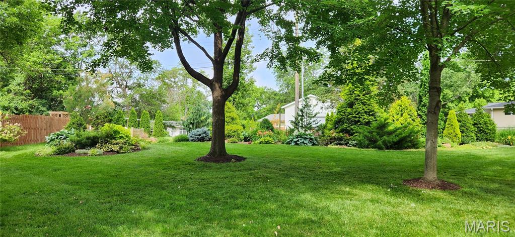 9825 Barrington Drive Property Photo 7
