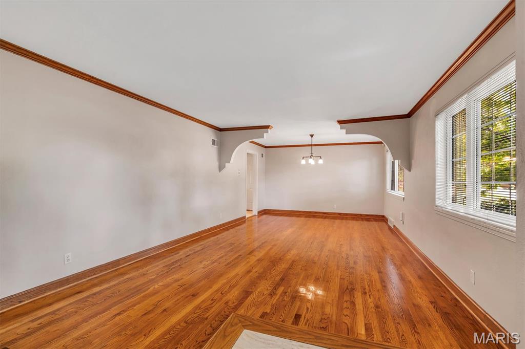 9825 Barrington Drive Property Photo 13