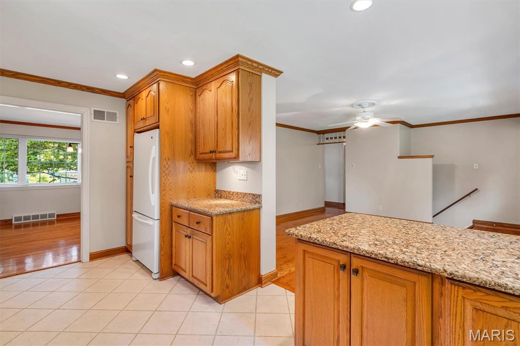 9825 Barrington Drive Property Photo 17