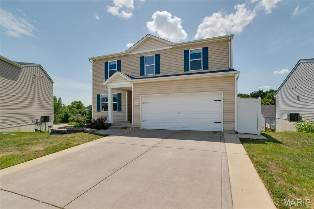 704 Rabbit Run Drive Property Photo 3