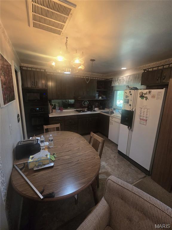 7 Milbrook Lane Property Photo 6