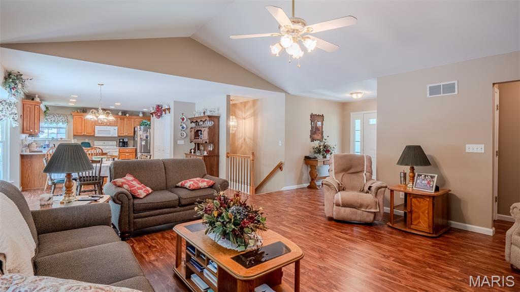 1285 Jonathan Court Property Photo 8