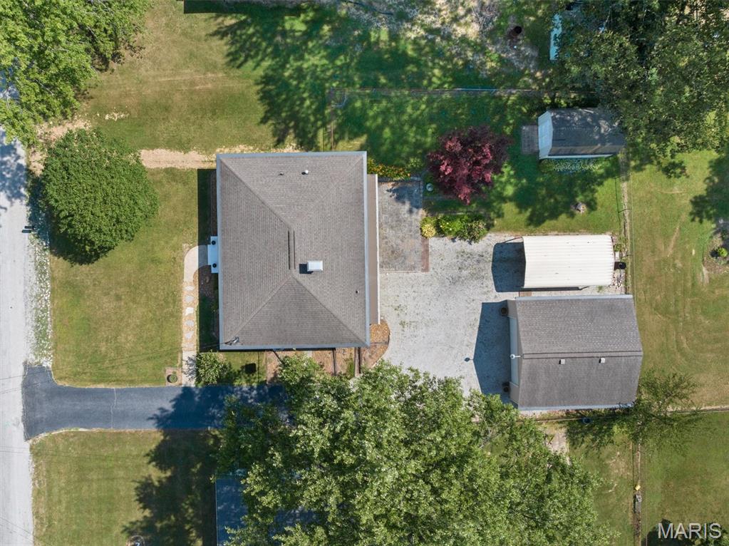 409 Edgewood Drive Property Photo 5