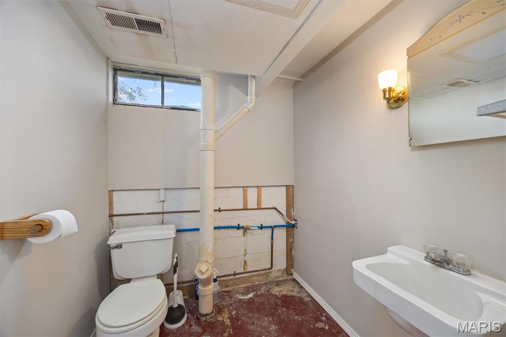 409 Edgewood Drive Property Photo 28