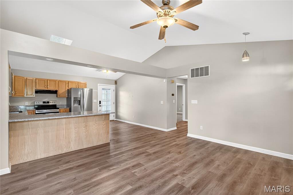 610 E D Street Property Photo 5
