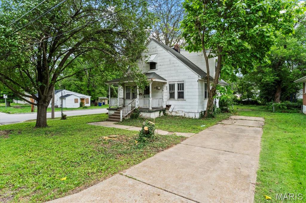 3128 Airway Avenue Property Photo 1