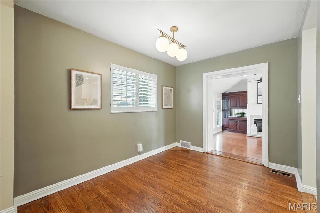 906 N Taylor Avenue Property Photo 6