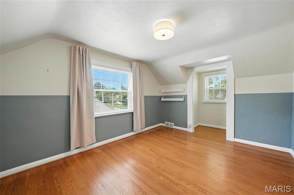 906 N Taylor Avenue Property Photo 18