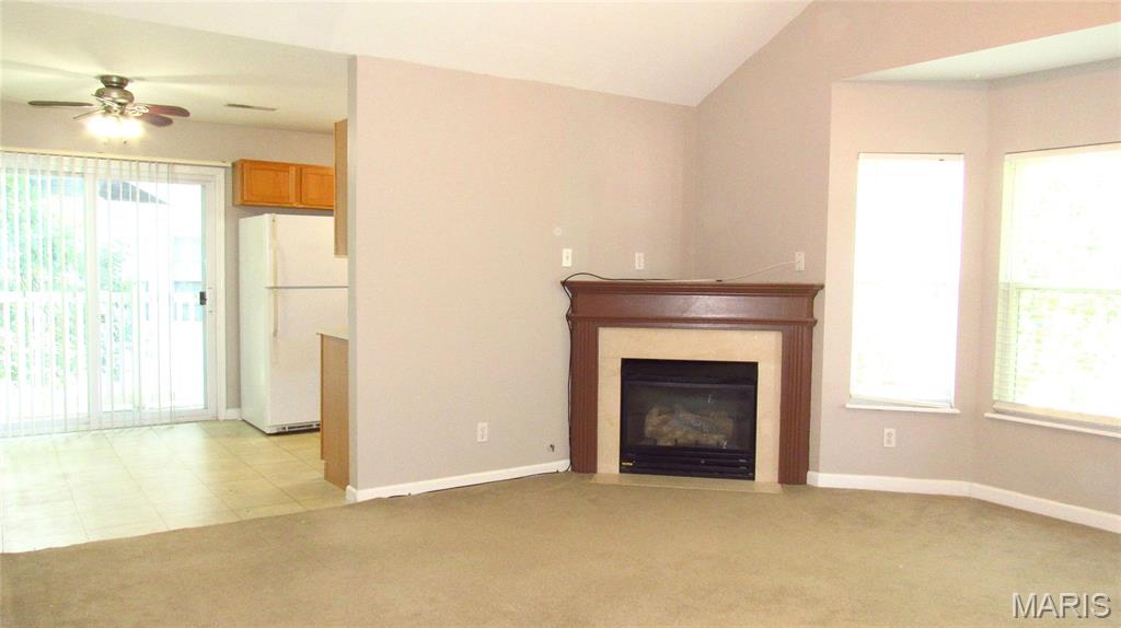 450 Benton Drive J Property Photo 3