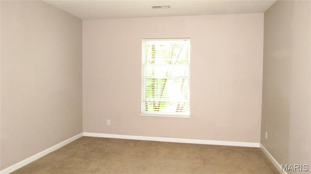 450 Benton Drive J Property Photo 9