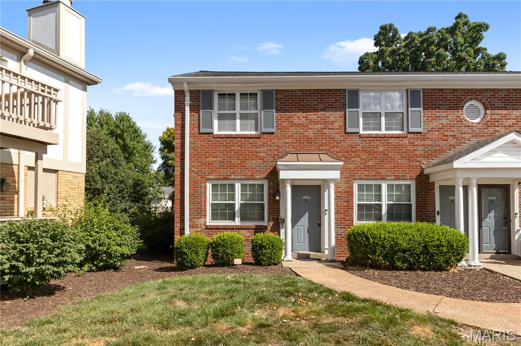 1454 Bluebird Terrace