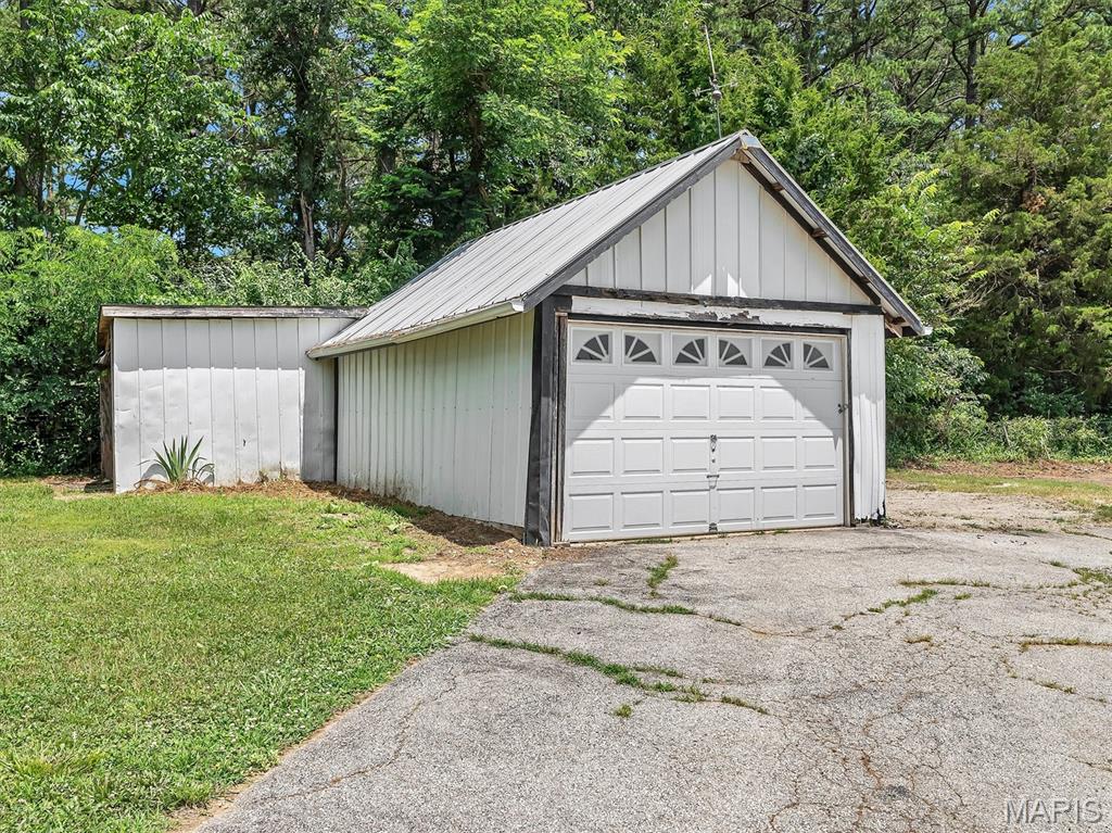 8028 Tower Road Property Photo 29