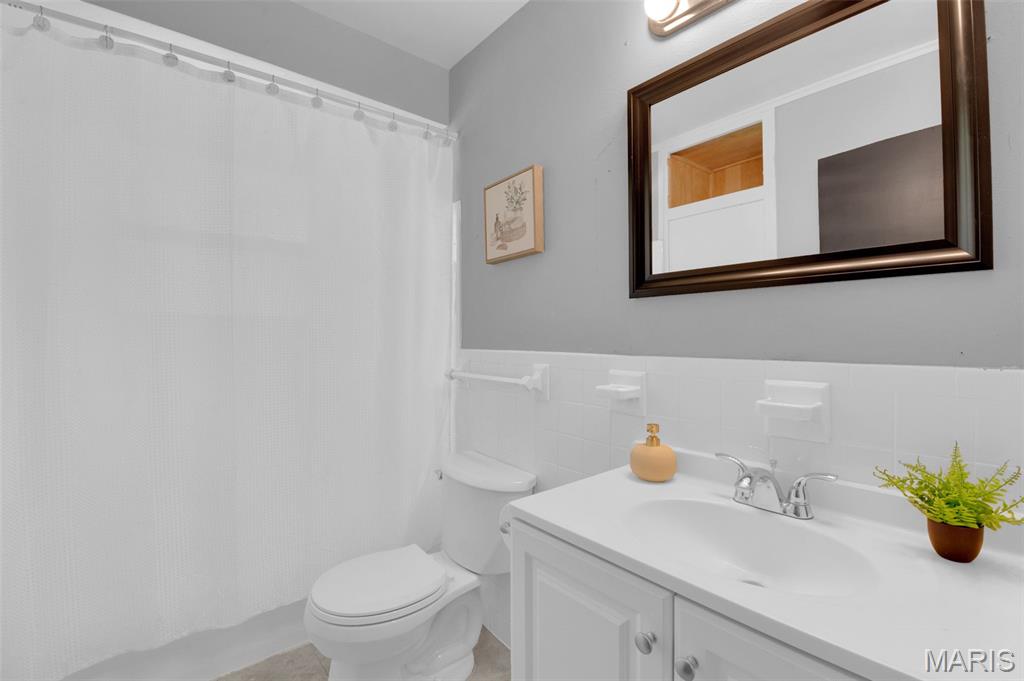 9835 Lawnview Drive Property Photo 11